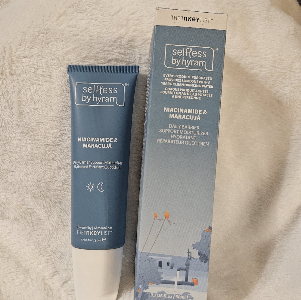 Selfless by Hyram Niacinamide & Maracuja Moisturizer